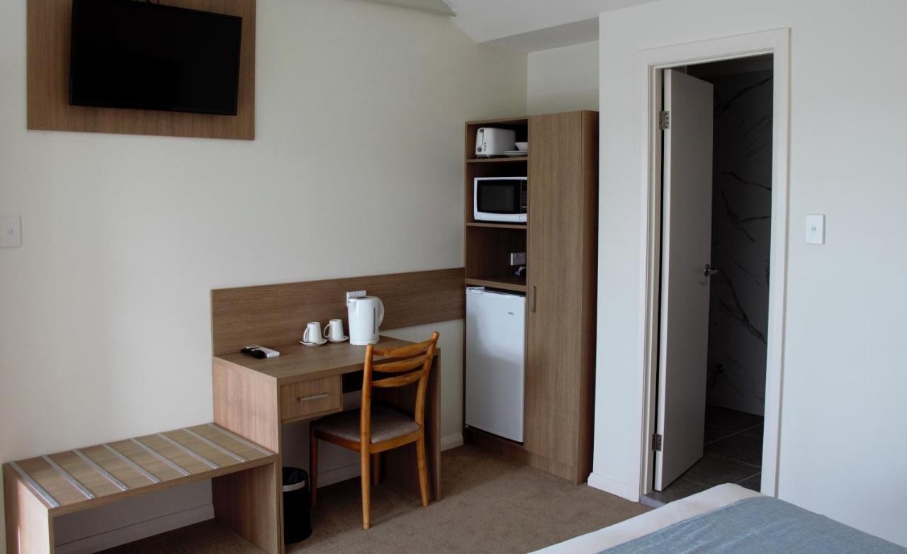 Bayside Hotel Сейнт Хелънс Екстериор снимка